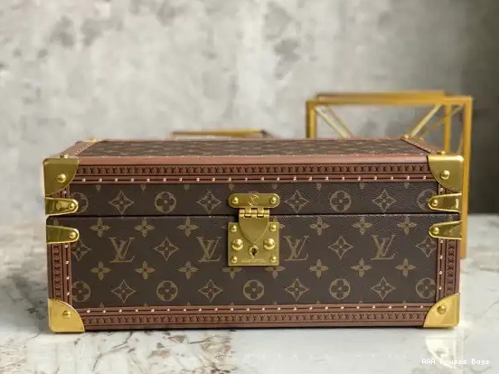 AAA Replica Ru VUITTON ACCESSOIRES LOUIS COFFRET 0517